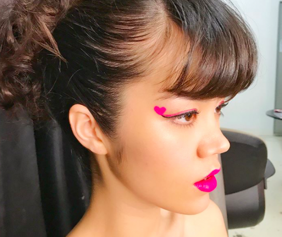 Макияж с сердечками на глазах. Так делать не стоит!