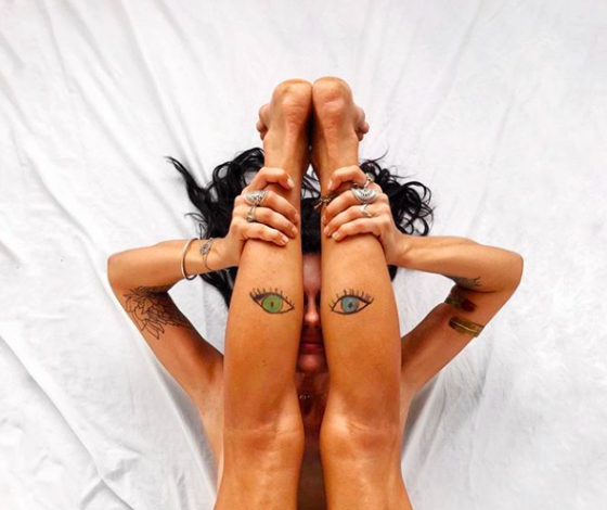 Йога-блогеры: кто научит стоять на голове?