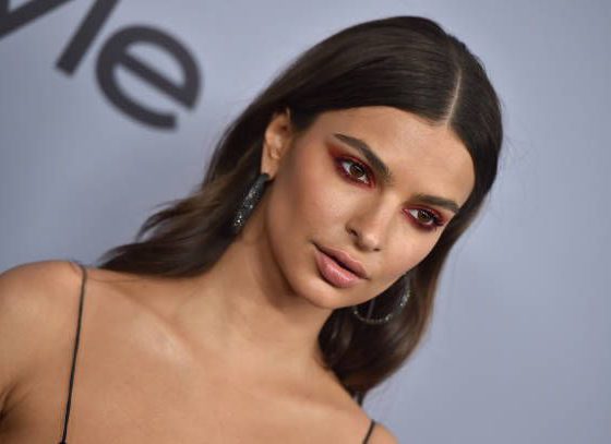 Фанаты уверены: Эмили Ратаковски беременна