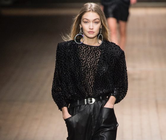 Джиджи Хадид и Кайя Гербер на показе Isabel Marant