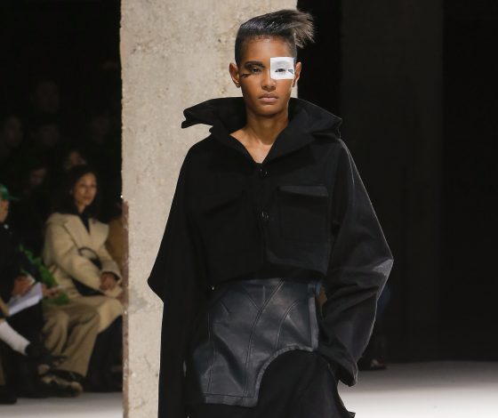 Смотри показ Yohji Yamamoto здесь!