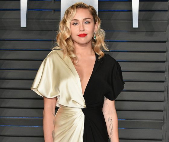 Майли Сайрус, Эмили Ратаковски, Дрейк и Кендалл Дженнер на afterparty премии «Оскар» от Vanity Fair