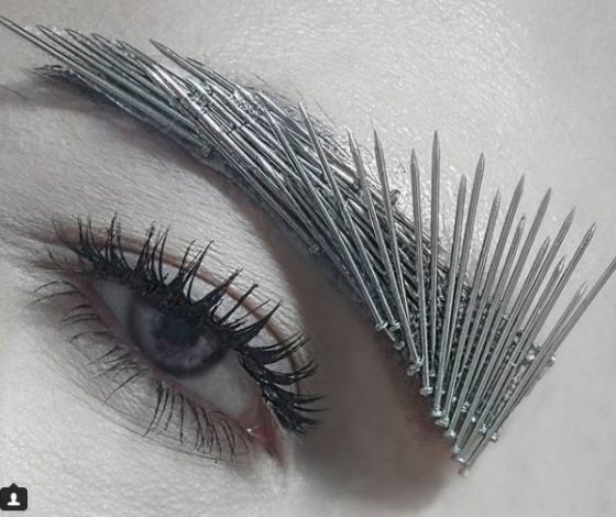 Самый острый insta-тренд: брови и ресницы с гвоздями!