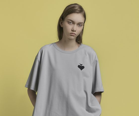 Всех мастей: новая коллекция Vika Gazinskaya с карточным принтом