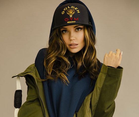 Девушка недели: телеведущая, модель и основатель проекта #superСТИХИ Ассоль