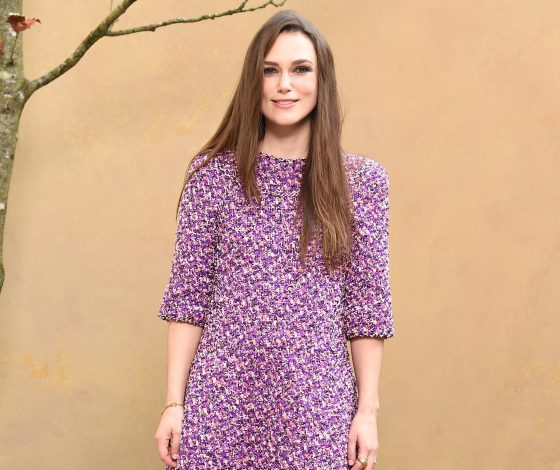 Кира Найтли, Равшана Куркова и Кайя Гербер на показе Chanel