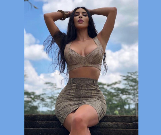 Главные упражнения, которые делает Ким Кардашьян для тонкой талии