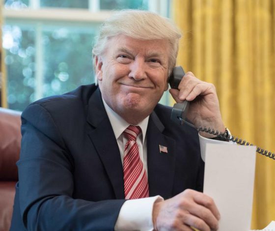 Новые подробности скандала Трампа со Сторми Дэниэлс! Порнозвезде угрожали?