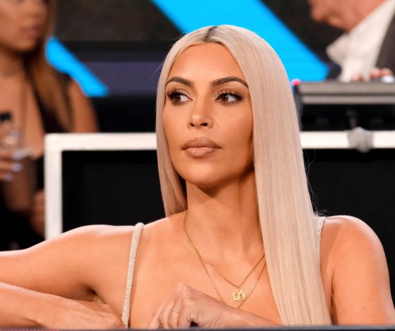 Опять плагиат! Ким Кардашьян украла чужой флакон для своих духов!