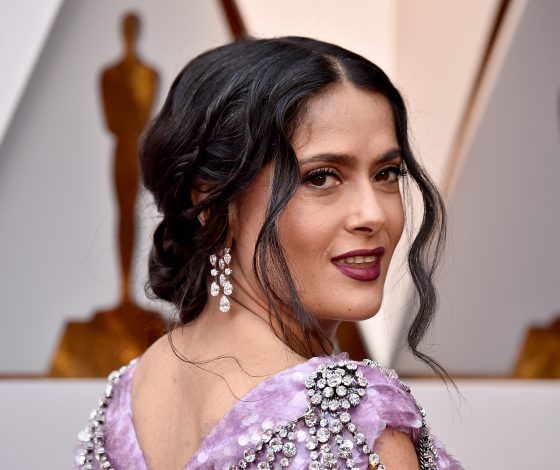 «Спасибо за совет»: Сальма Хайек ответила на обвинения в злоупотреблении ботоксом 