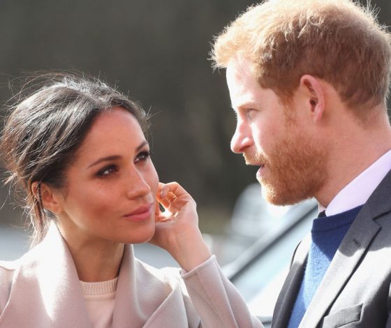 Новая икона стиля: все самые крутые пальто Меган Маркл