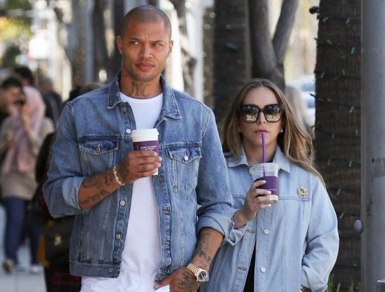 Они не расстаются! Джереми Микс и Хлоя Грин гуляют по Беверли-Хиллз