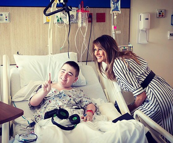 Мелания Трамп приехала в детскую больницу