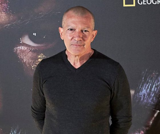 Антонио Бандерас теперь лысый и без бровей. Что случилось?