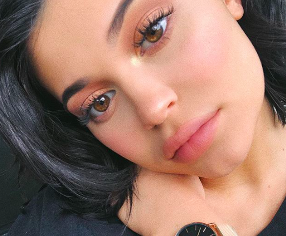 Забудь о филлерах! Как увеличить губы без косметолога?