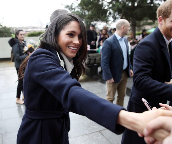 Plus-size блогер повторяет образы Меган Маркл. Как тебе?