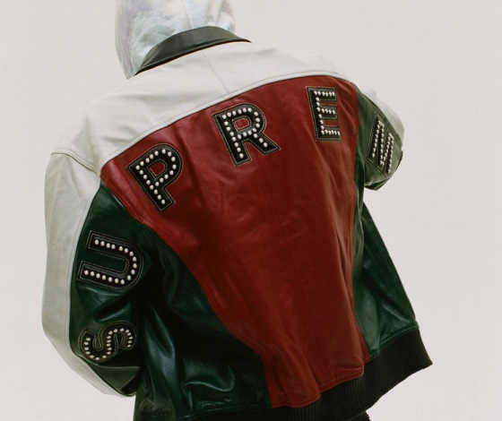 Кожаные куртки Supreme раскупили за 7 секунд!