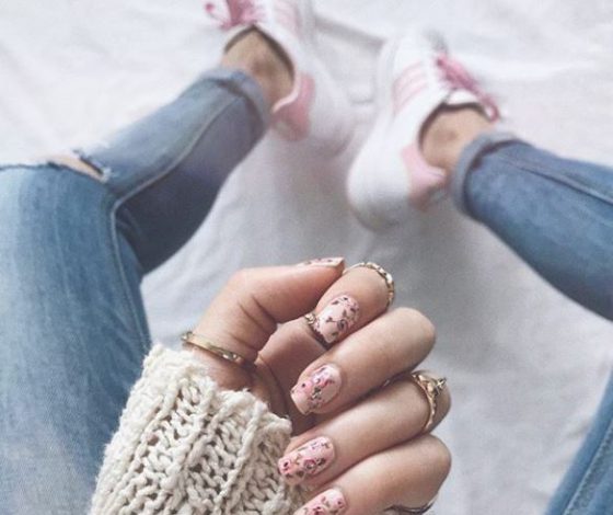 Самый весенний маникюр. Какой он?