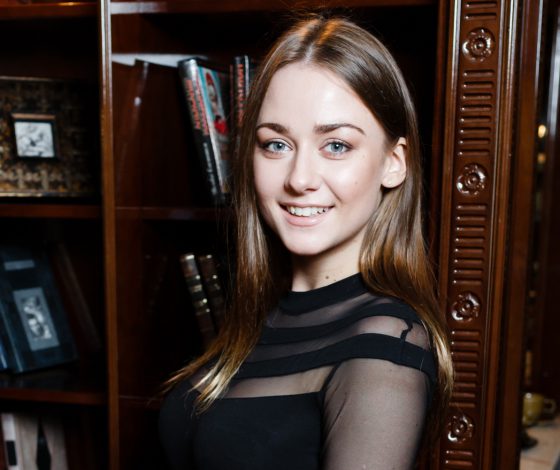 Ингрид Олеринская, Ясмина Муратович и Мари Коберидзе на чайной церемонии Ralph Lauren в The Ritz-Carlton