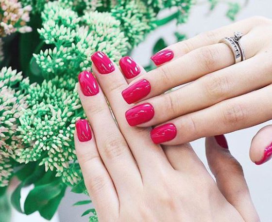 Бьюти-услуга в 6 рук: маникюр, педикюр и брови. Где такое возможно?