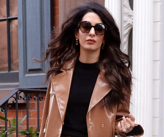 Амаль Клуни и ее любимая верхняя одежда. Где купить?