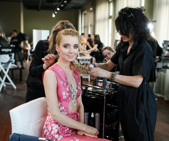 Смотри, как звезды готовились к красной дорожке ММКФ в InStyle Celebrity Lounge 