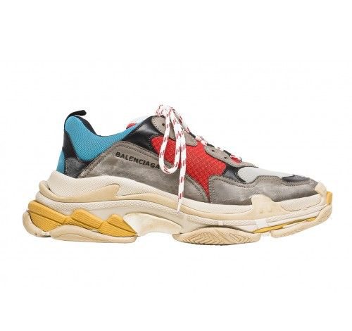 Не опять, а снова: очередной плагиат Balenciaga Triple S за $279