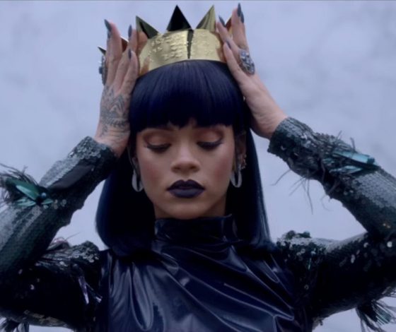 Цифра дня: сколько заработала Рианна на своей косметике?