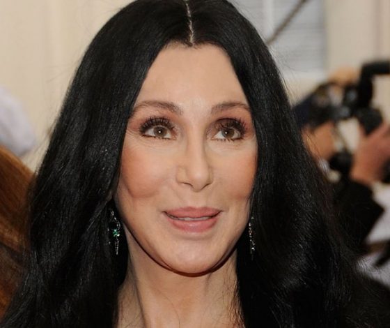 Как выглядит Шер без макияжа?