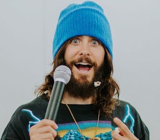 Побреется за 1 место: Джаред Лето пообещал сбрить бороду, если его новый альбом выстрелит