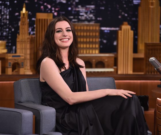 Энн Хэтэуэй обвинили в лишнем весе. Что ответила актриса?