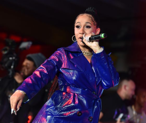 Карди Би сравнили с Тупаком. Почему начался скандал?