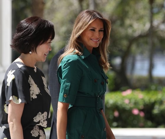 Сразу два новых выхода Мелании Трамп. Какой тебе нравится больше?