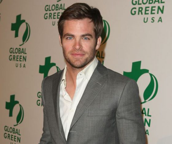 Официальный выход: Крис Пайн и Аннабелль Уоллис на вечеринке