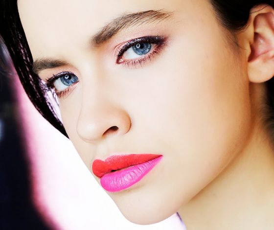 Как красить губы этой весной: советы от визажиста Yves Saint Laurent