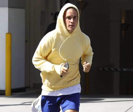 На спорте: Джастин Бибер на пробежке в Беверли-Хиллз