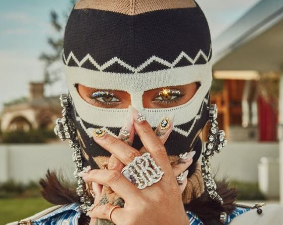 Все появления Рианны в масках и балаклавах. Спойлер: тебе понравится!