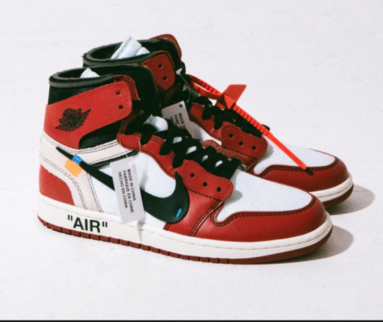 Из чего состоят кроссовки? Видео не для слабонервных!