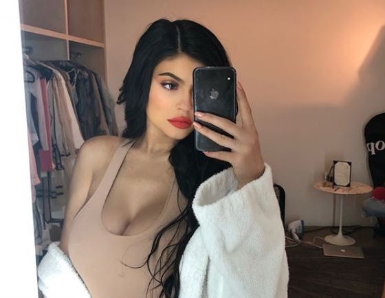 Неожиданно: что Кэти Перри подарила Кайли Дженнер?