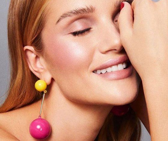 Роузи Хантингтон-Уайтли запустила личный сайт. О чем будет писать модель?