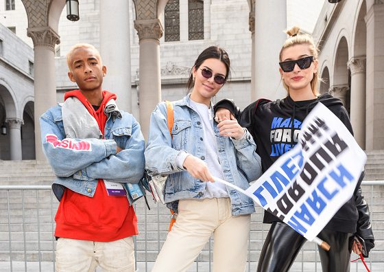 Мы знаем, какую обувь звезды любят больше всего! Ответ здесь