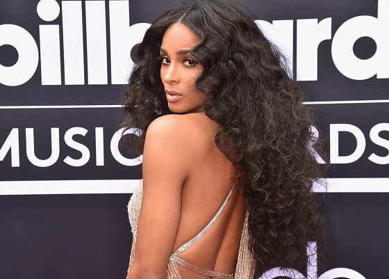 Самые стильные звёзды на красной дорожке премии Billboard