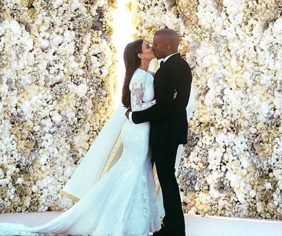 Как Ким Кардашьян поздравила Канье с годовщиной свадьбы?