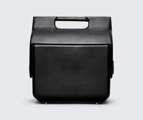 Самая бесполезная модная покупка, если тебе некуда девать 60 тысяч рублей