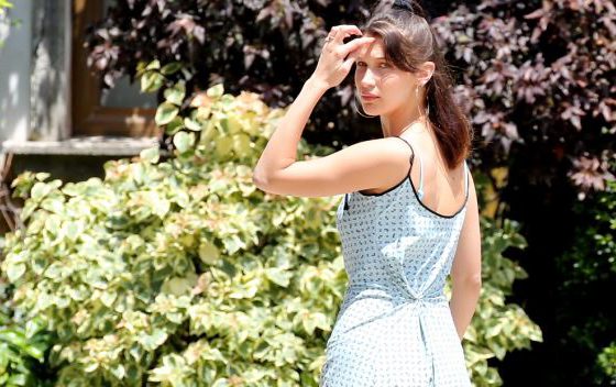 Отдых продолжается: Белла Хадид и Хейли Болдуин веселятся в Майами