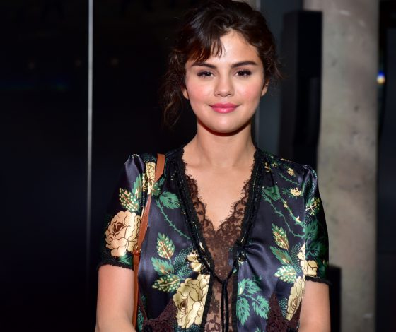 Селена Гомес, Ума Турман и Кайя Гербер на показе круизной коллекции Prada