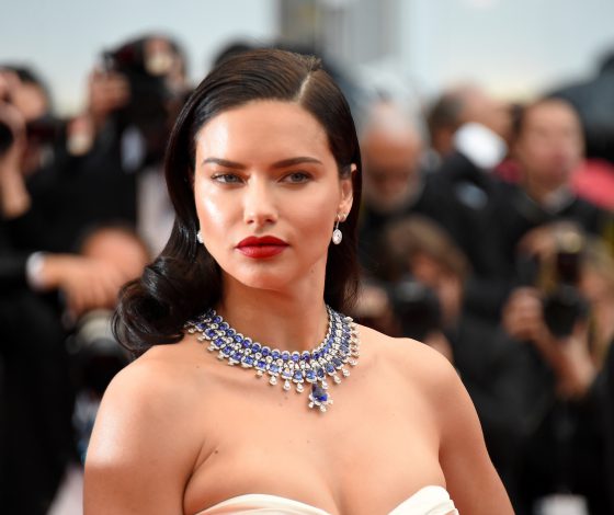 Секреты моделей: как Адриана Лима ухаживает за кожей