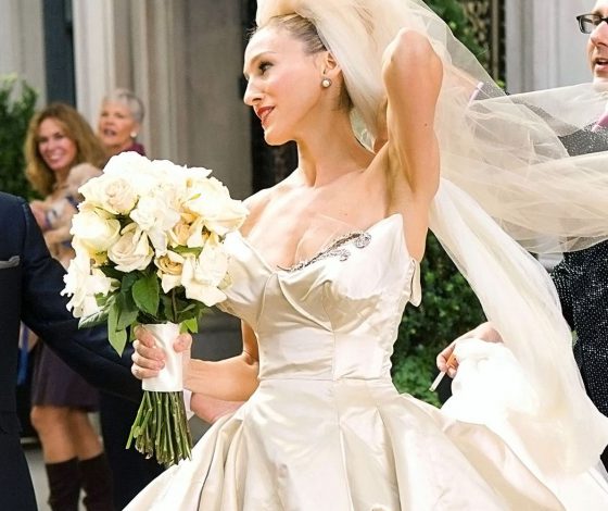 Вивьен Вествуд выпустила коллекцию свадебных платьев как у Кэрри Брэдшоу!