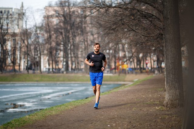 Бег техника для начинающих. Пробежал 5.800. Пробежал 5.800 фото. Трек пробежки Орел Знаменка.