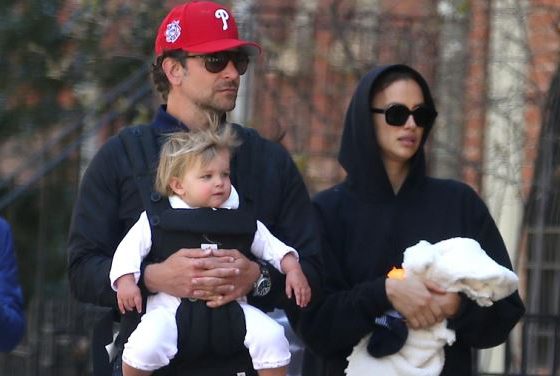 Идеальные! Брэдли Купер и Ирина Шейк гуляют с дочкой Леей